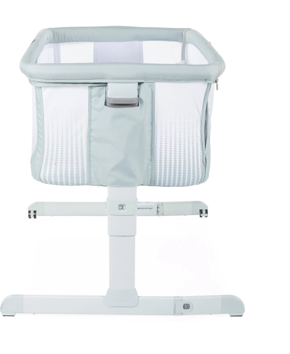 Cododo next to me air sky Chicco