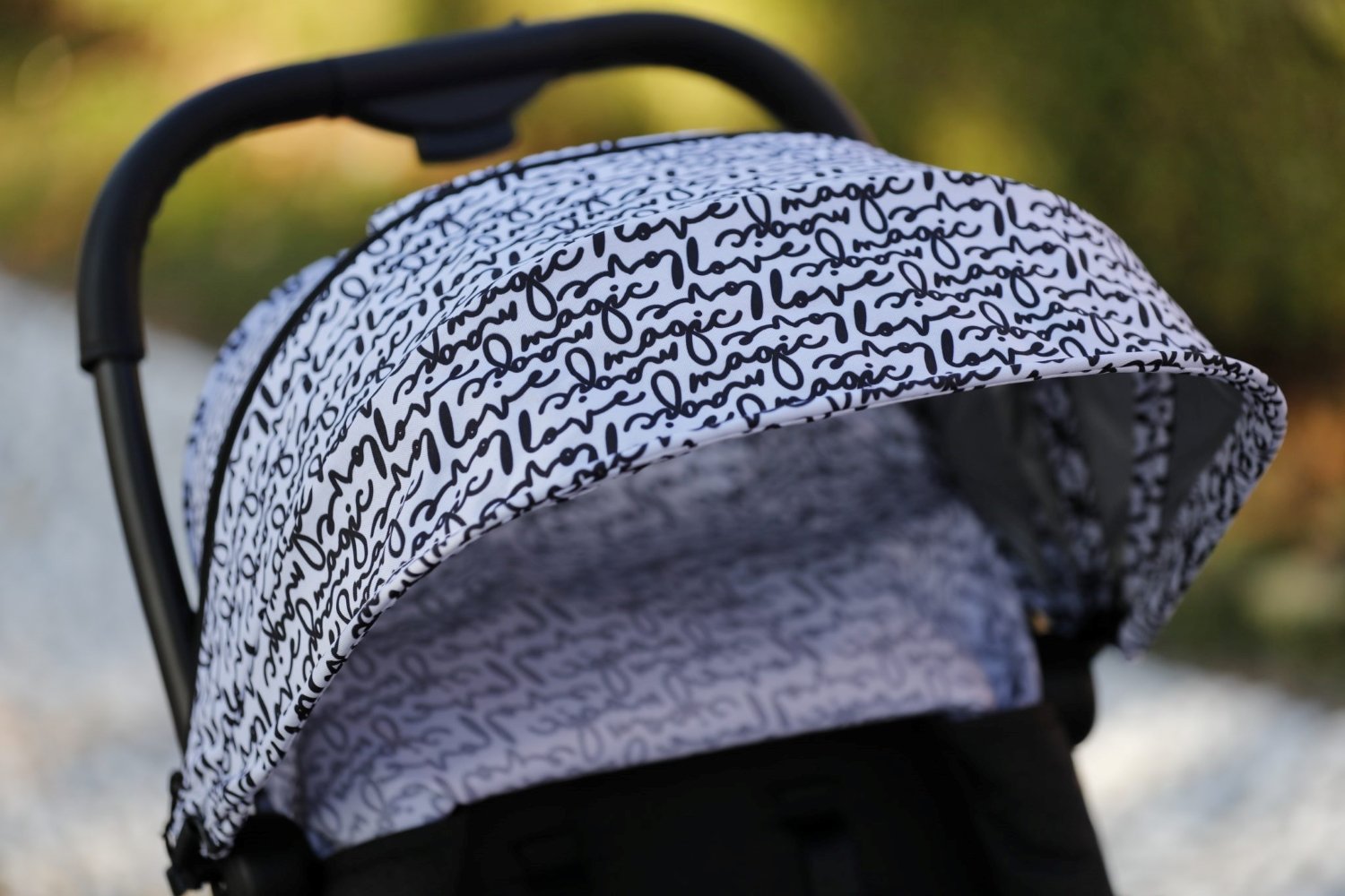 poussette-avec pliage-automatique-magic-signature-Pali-2 Poussette signature Magic Pali avec pliage automatique