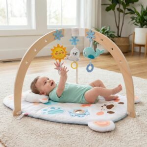 Tapis d'éveil Ourson avec arche en bois Hape